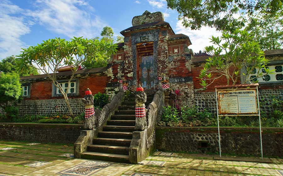 Read more about the article The Historical Narmada Water Palace