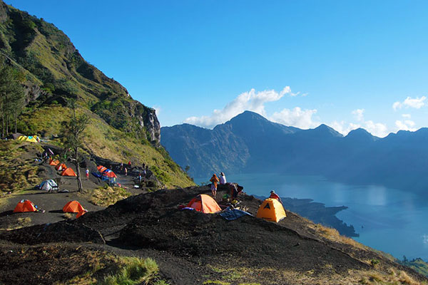 trekking to Rinjani Rinjani Trekking